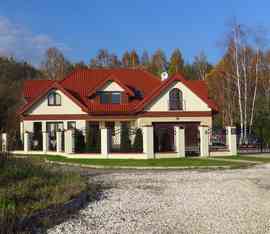 Współczesny dworek