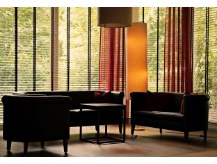 lobby-3623669_1920.jpg