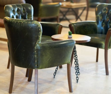 M jak Mrówka Tapicer na wagę atłasu