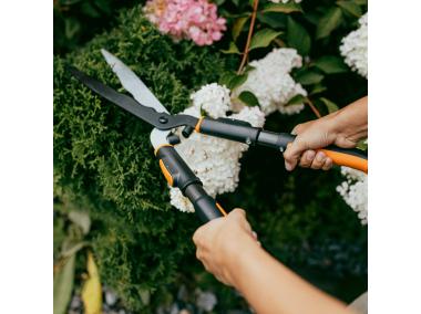 Zdjęcie: Nożyce do żywopłotu i krókie odczepiane uchwyty One Click FISKARS