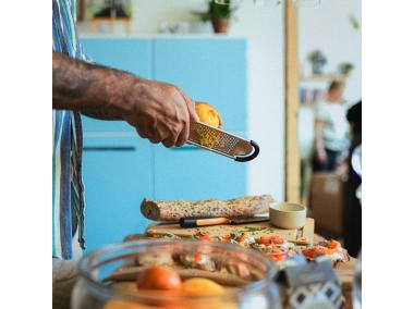 Zdjęcie: Tarka z drobnymi oczkami FISKARS