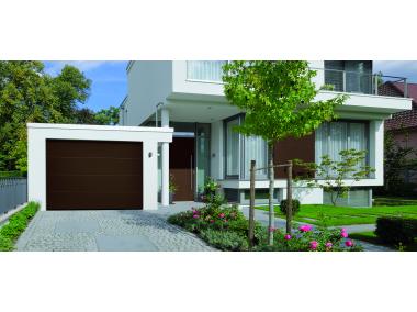Zdjęcie: Brama garażowa segmentowa automatyczna IsoMatic brąz 250x212,5 cm HORMANN