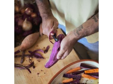 Zdjęcie: Obieraczka z ruchomym ostrzem FISKARS