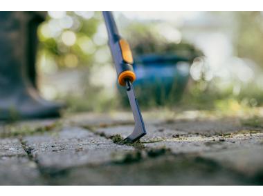 Zdjęcie: Skrobak metalowy do czyszczenia fug, do kostki brukowej i szczelin One Click FISKARS