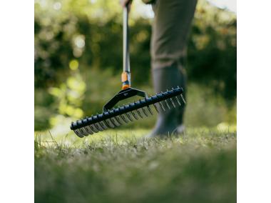 Zdjęcie: Skareator, wertykulator ręczny do trawy głowica One Click FISKARS