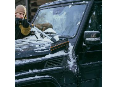 Zdjęcie: Teleskopowa szczotka i skrobak do odśnieżania X-series obrotowa głowica FISKARS