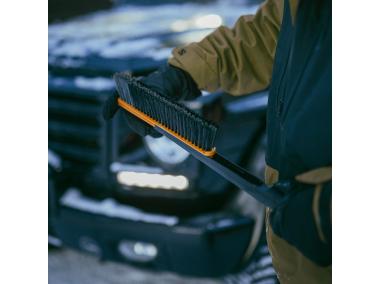 Zdjęcie: Samochodowa szczotka i skrobak do odśnieżania Plus długi trzonek FISKARS