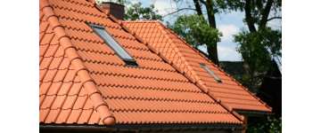 Nowoczesna dachówka ceramiczna – jaką dachówkę wybrać