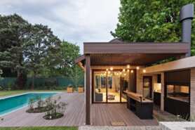 Deski kompozytowe SEQO Co-Extrusion – Rewolucja Technologiczna w Twoim Ogrodzie. Wkrocz w erę trwałych tarasów, elewacji oraz ogrodzeń.