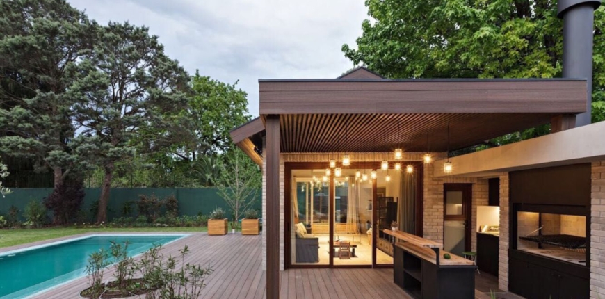 Deski kompozytowe SEQO Co-Extrusion – Rewolucja Technologiczna w Twoim Ogrodzie. Wkrocz w erę trwałych tarasów, elewacji oraz ogrodzeń.