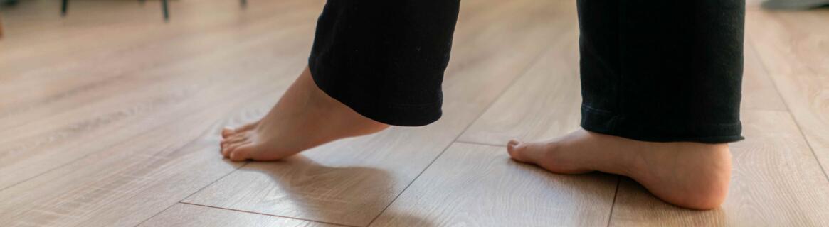 Panele czy deska – co wybrać