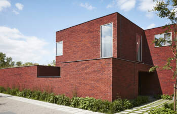 ŚCIANA TRÓJWARSTWOWA Z ELEWACJĄ z cegły klinkierowej – trwałość i estetyka