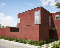 ŚCIANA TRÓJWARSTWOWA Z ELEWACJĄ z cegły klinkierowej – trwałość i estetyka