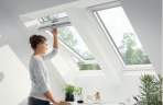Flagowe okna dachowe VELUX GLU teraz z klamką na dole